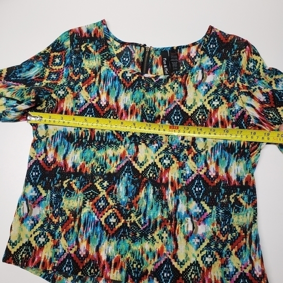 Aztec Bohemian Pattern short sleeve loose fit Top blouse size M multicol… - Picture 8 of 9